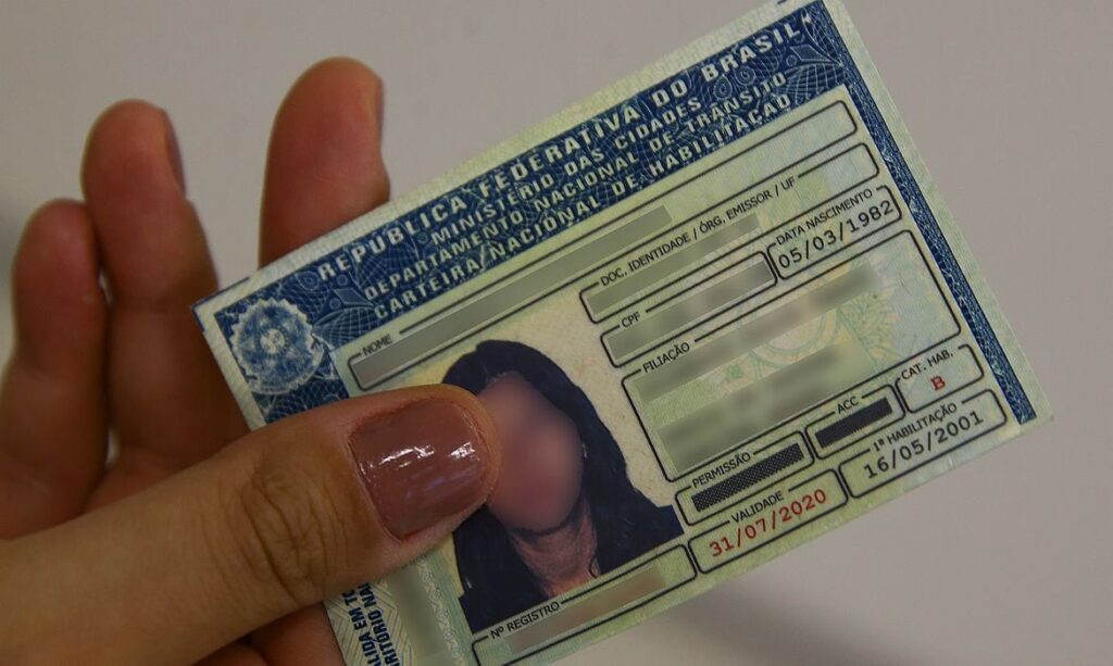 Tentativas de fraude com documentos no Brasil mais que dobraram desde 2022.
