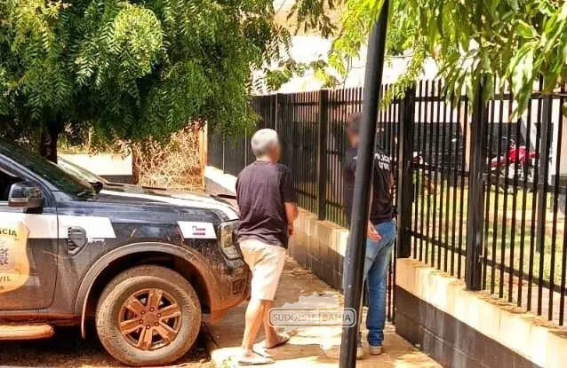 Caetité : Polícia Civil cumpre mandado de busca e apreensão e prende homem com substâncias ilícitas no centro da cidade