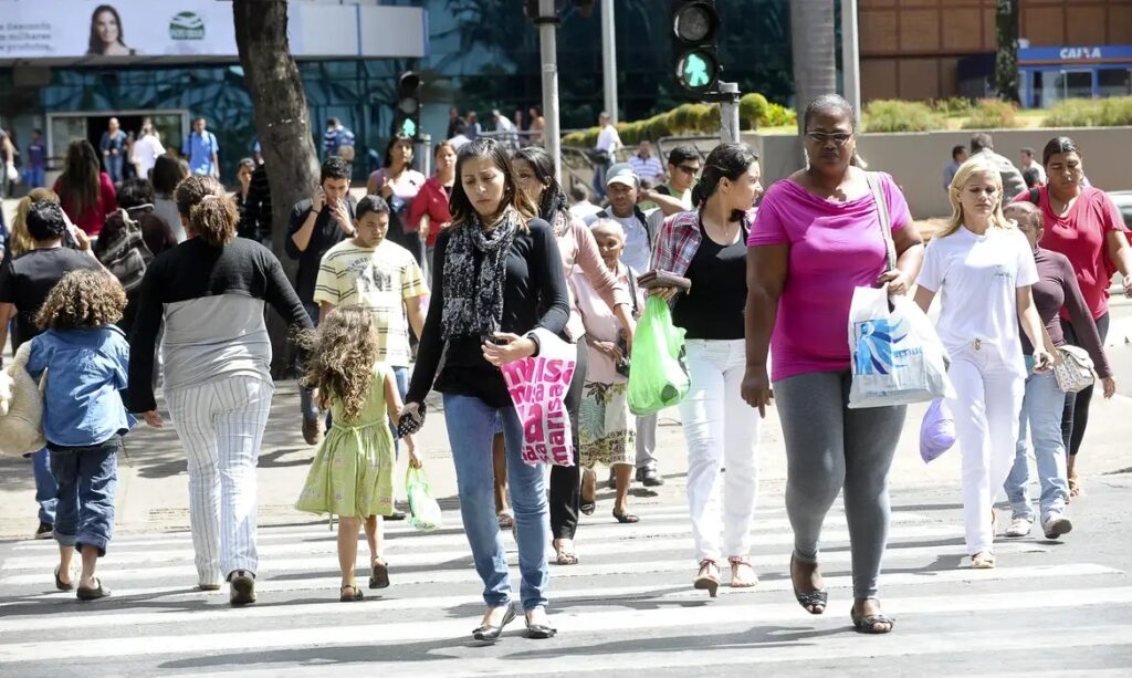 Pesquisa revela que 46% das mulheres brasileiras se sentem desrespeitadas.