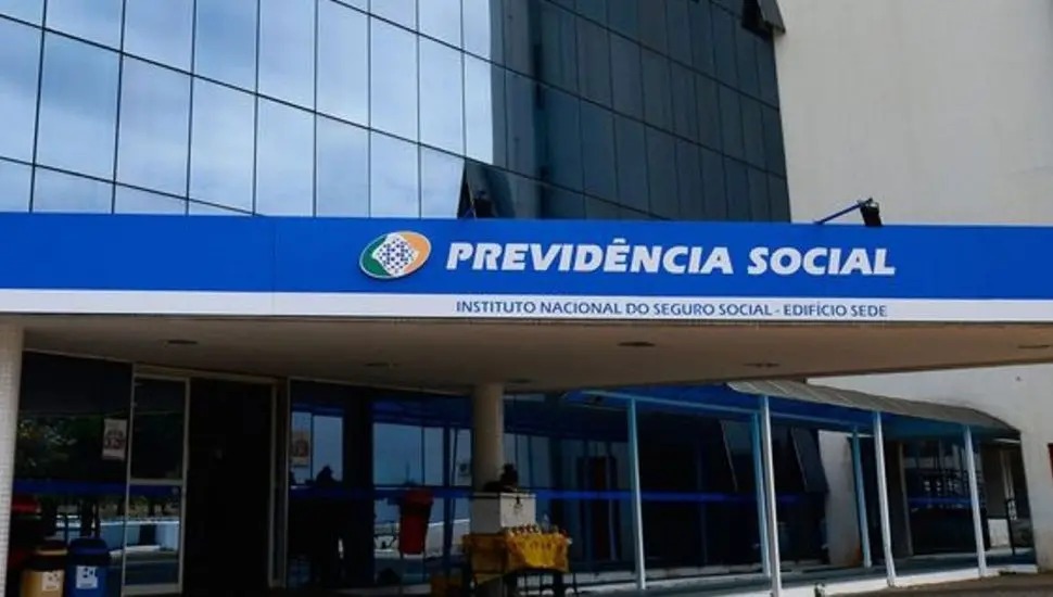 INSS não vai suspender aposentadorias em 2026 por causa da nova identidade.