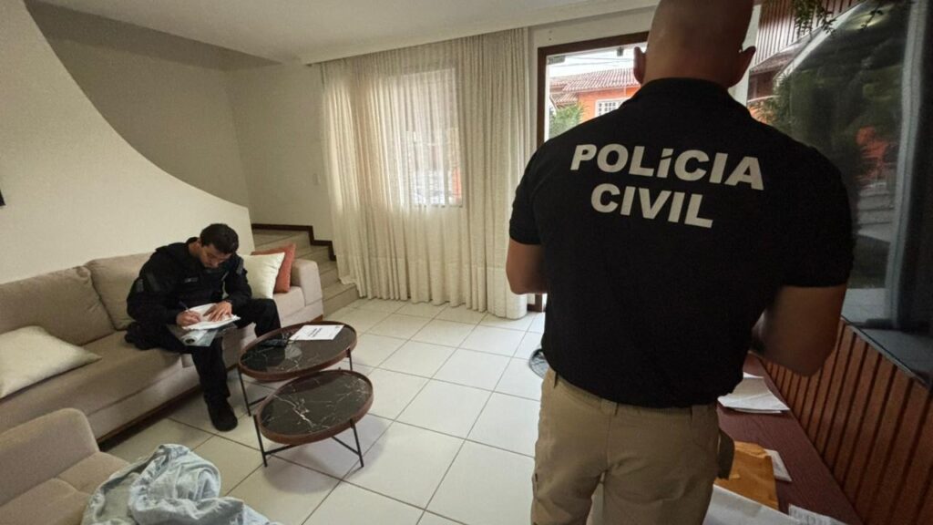 Operação Martelo prende 7 suspeitos e bloqueia R$ 270 milhões de organização criminosa.