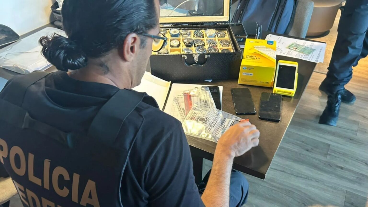 PF realiza operação contra fraude de até R$ 500 milhões na Caixa Econômica Federal.
