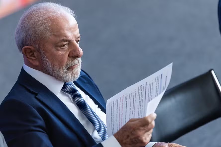 Lula envia projeto para reduzir jornada de trabalho e acabar com a escala 6×1.